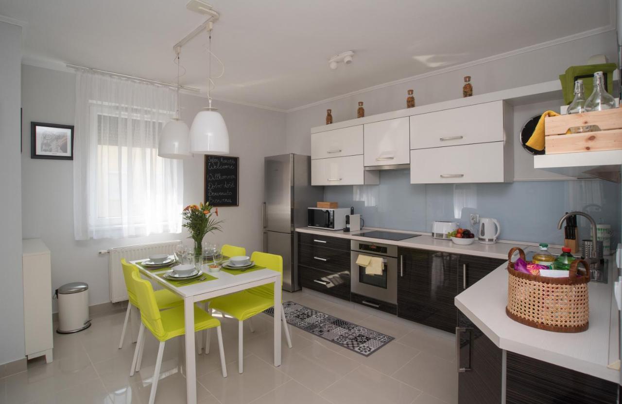 Sunny Home Near Bud With 2Br, Ac And Free Parking Vecsés Exterior photo