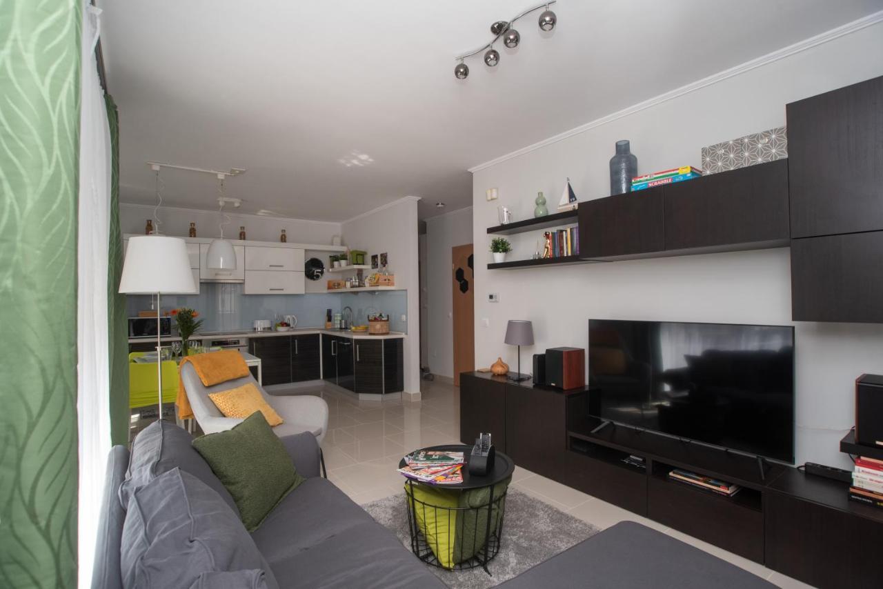 Sunny Home Near Bud With 2Br, Ac And Free Parking Vecsés Exterior photo