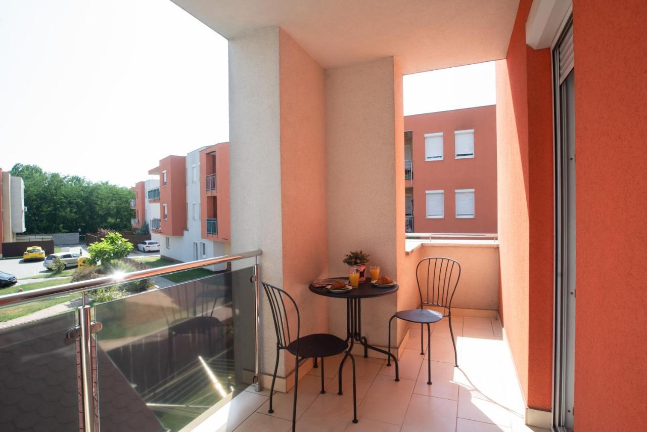 Sunny Home Near Bud With 2Br, Ac And Free Parking Vecsés Exterior photo