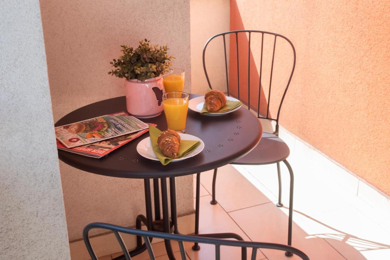 Sunny Home Near Bud With 2Br, Ac And Free Parking Vecsés Exterior photo